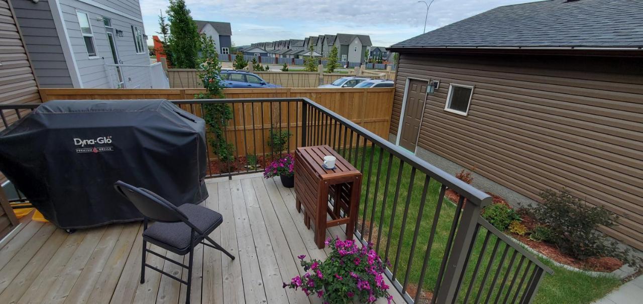 YYC Delightful 1-Bedroom Private Suite In A New Home מראה חיצוני תמונה